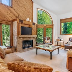 Ski, Hike & Unwind — Heart of Telluride — 3bd/3ba