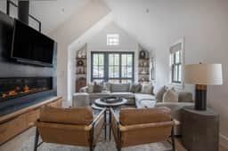 1st In Line: Mtn. Modern Home, Hot Tub & High End