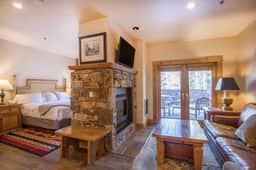 Mountain Lodge Retreat: Ski IN/OUT