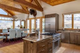 Fairway Vista: Massive Mountain Views w/ hot tub!