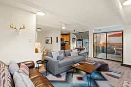Alpine Escape: Fire+Tub+Terrace