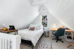 Petite Maison: Hip & Historic