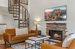 The Lion's Den: Base of chair 7 w/ hot tub and views!