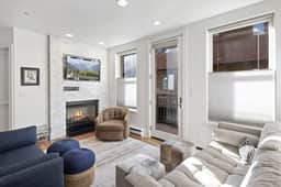 Ballard Bliss - Modern, Comfortable 3BR/3BA