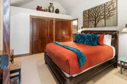Ski, Hike & Unwind — Heart of Telluride — 3bd/3ba