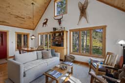 Elk Ridge Retreat: San Juan Solitude