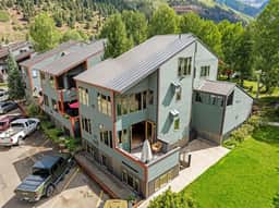 Luxury Riverfront Condo • Walk to Gondola • 3BR/3.5BA - Image 4
