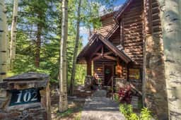 Log Cabin Getaway, 3BR/3BA, Fireplace/Deck/Central - Image 5