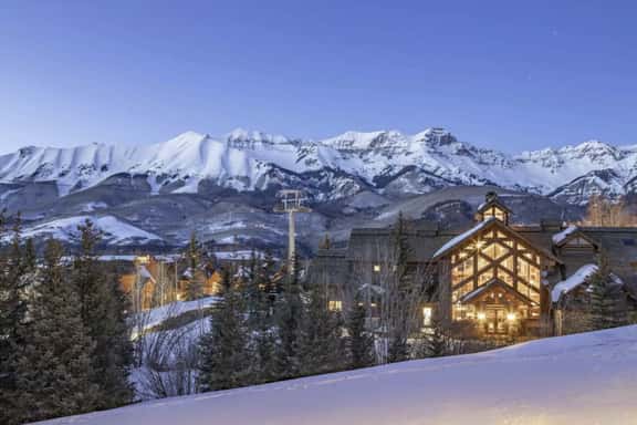 The Alpine Escape: Ski, Soak, Sip - Image 1
