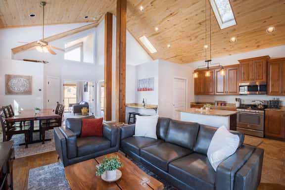Spring Creek Retreat: 4 bd/3bth at quiet base of ski area - Image 1