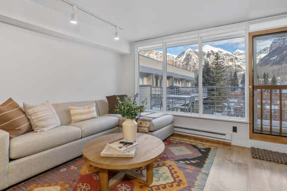 The High Life: Mountains & Main - Image 1