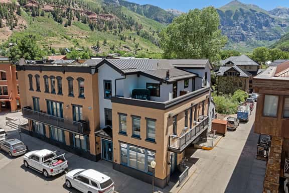 Ballard Bliss - Modern, Comfortable 3BR/3BA - Image 1