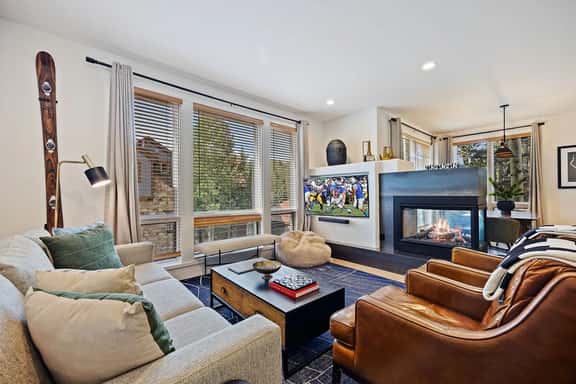 The Meadows Retreat: Solitude, Sanctuary & Skiing! - Image 1