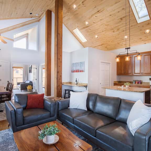 Spring Creek Retreat: 4 bd/3bth at quiet base of ski area - Image 1