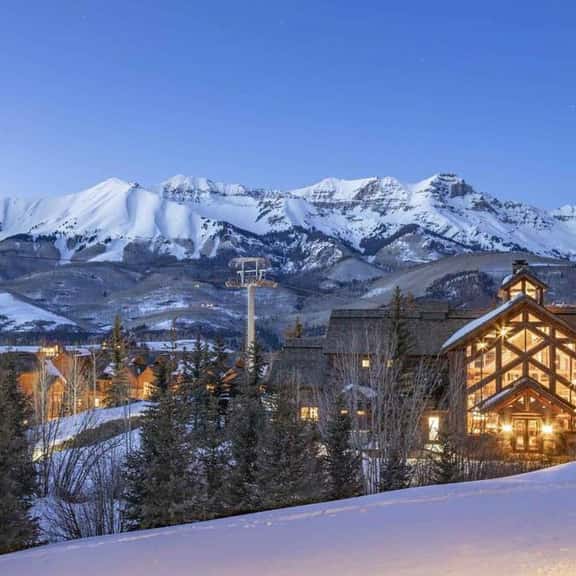 Quiet Creekside Retreat: Ski in/out w/ hot tub - Image 1