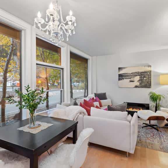 Mountain Modern Flat: Ski & Soak - Image 1