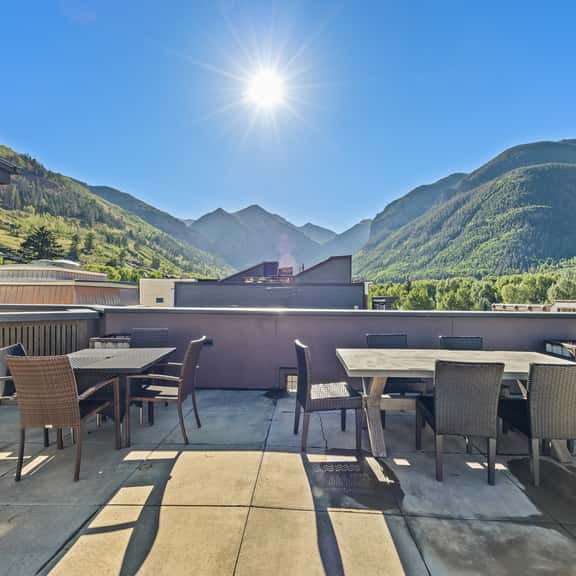 TruLux Penthouse: A Premier Telluride Experience - Image 1