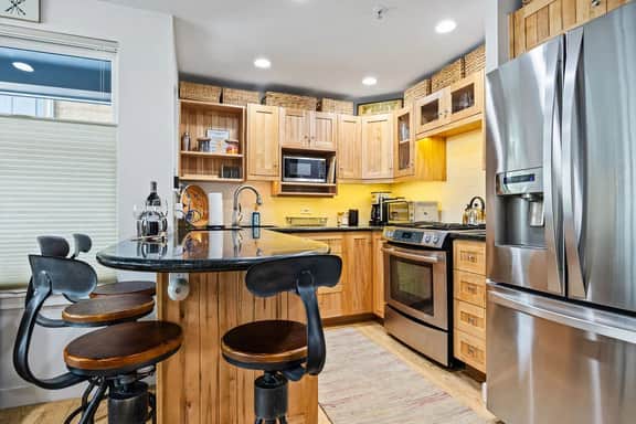 Telluride Gold: 2bd/2.5bth STEPS to the gondola!