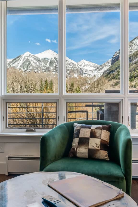 The Perch: Legendary Views & Location w/ Hot Tub!