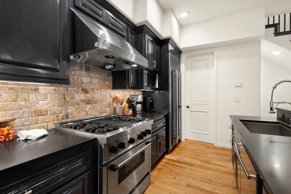 Alpine Meadows Victorian Getaway: 3 bed/4 bath