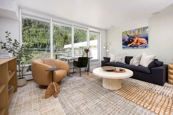 The Ridgeline: Mountains & Main