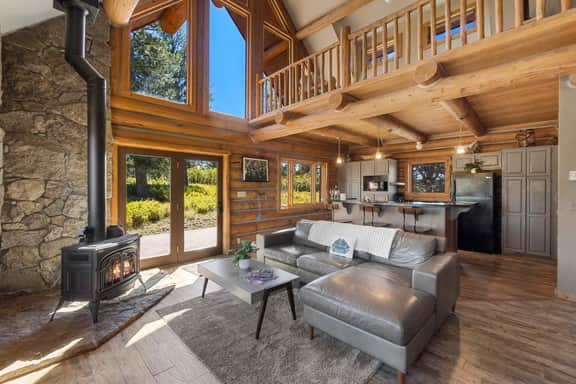 Mesa Vista: 3 bed/2bath Mountain Retreat