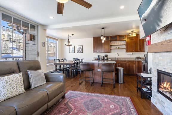 NorthStar Station: 3 BDR Townhome w/ Amazing Views!