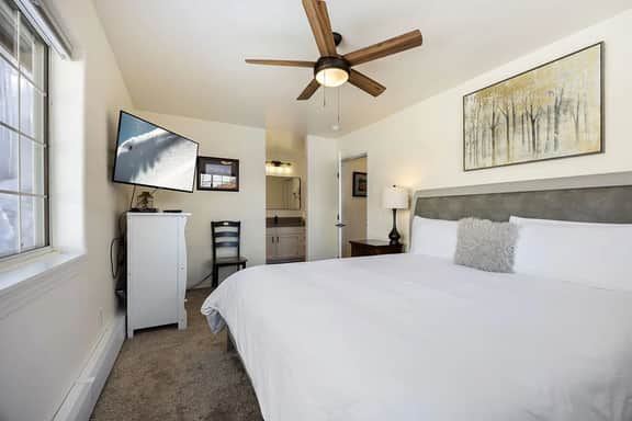 NorthStar Station: 3 BDR Townhome w/ Amazing Views!