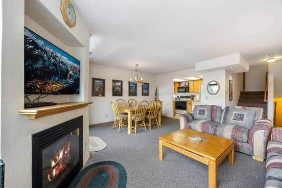 Downtown Mountain Escape: Steps to Gondola 2BR/2BA