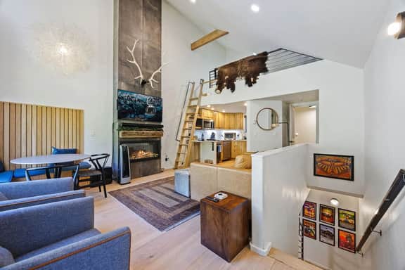 Diamond Point: Ski IN/OUT Boutique Basecamp