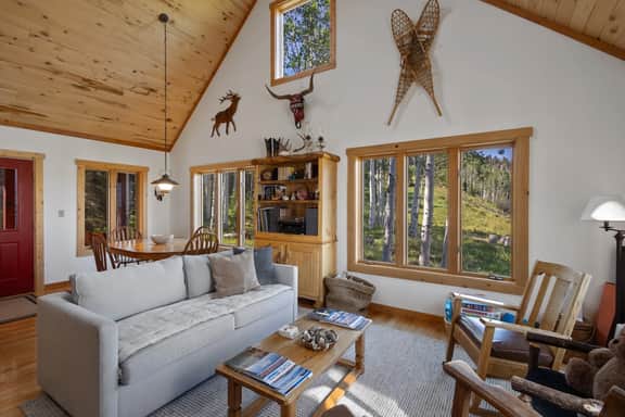 Elk Ridge Retreat: San Juan Solitude