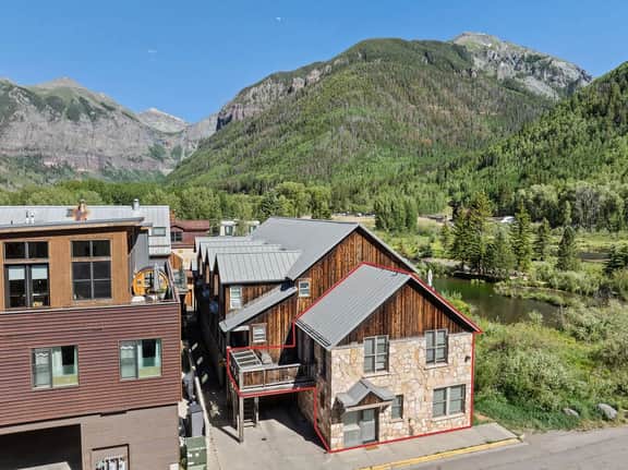 Spruce View: Big & Bright Downtown Telluride!