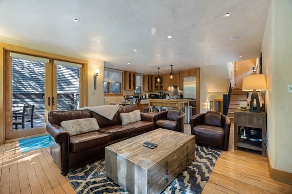 Telluride Gem: Ski-In Condo with Mountain Views!