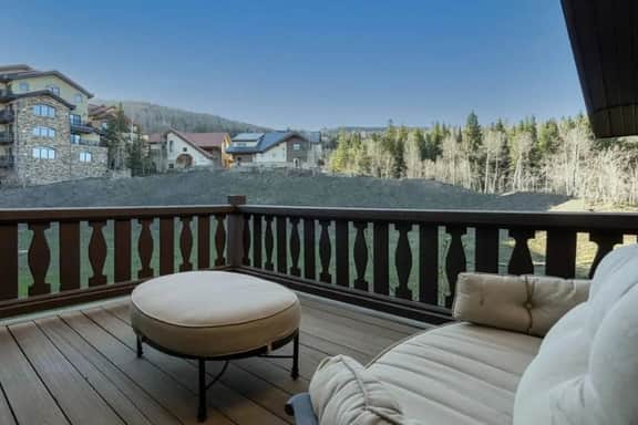 Lost Creek Lane: Soak, Ski, Solitude! - Image 4