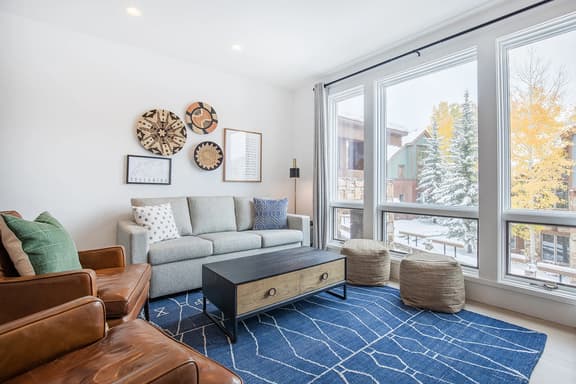 The Meadows Retreat: Solitude, Sanctuary & Skiing!