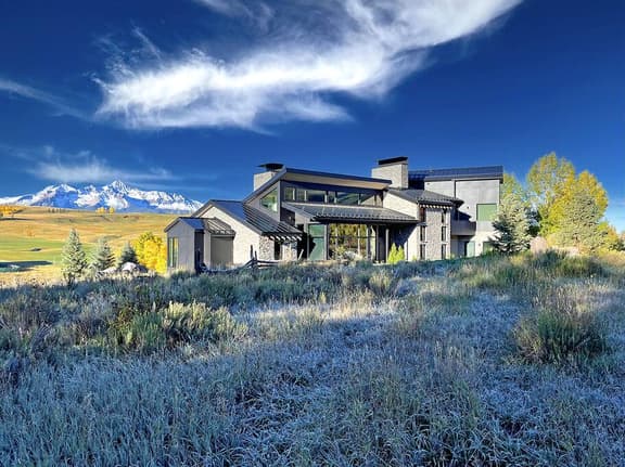 Telluride Luxe: Style and Space 3 mins to Skiing!