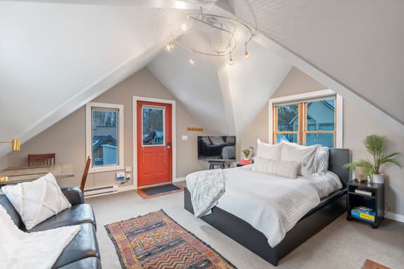 Petite Penthouse: Central Telluride