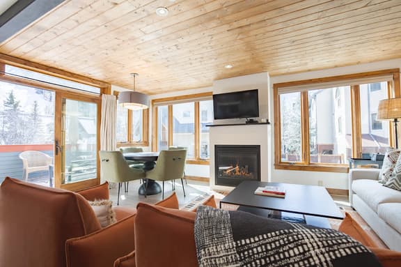 Luxury Riverfront Condo • Walk to Gondola • 3BR/3.5BA