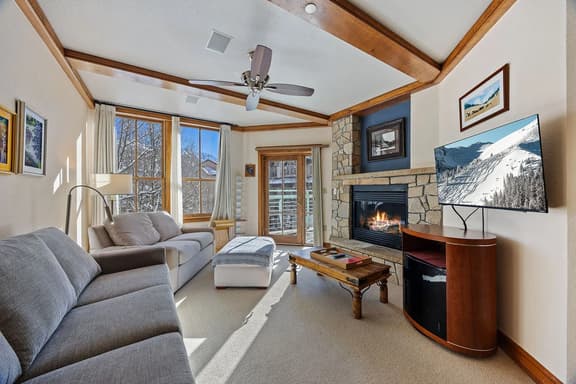 Palmyra Place: Ski IN/OUT