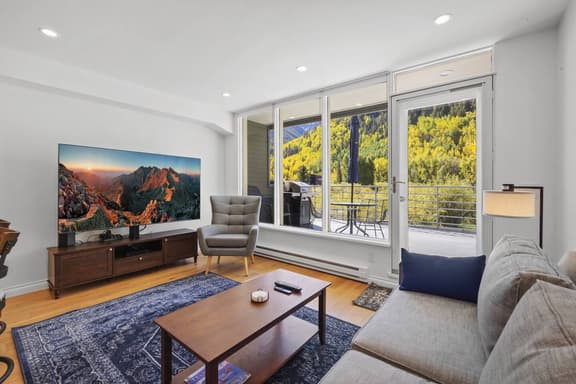 Canyon Vista: Long Term Luxury Stays