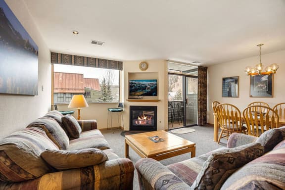 Downtown Mountain Escape: Steps to Gondola 2BR/2BA