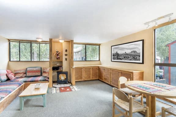 Kachina Corner: Approachable Adventure w/ Hot Tub