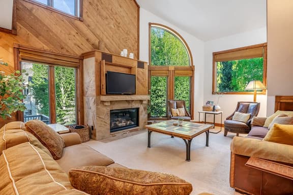 Ski, Hike & Unwind — Heart of Telluride — 3bd/3ba