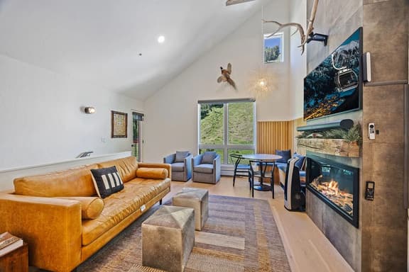 Diamond Point: Ski IN/OUT Boutique Basecamp