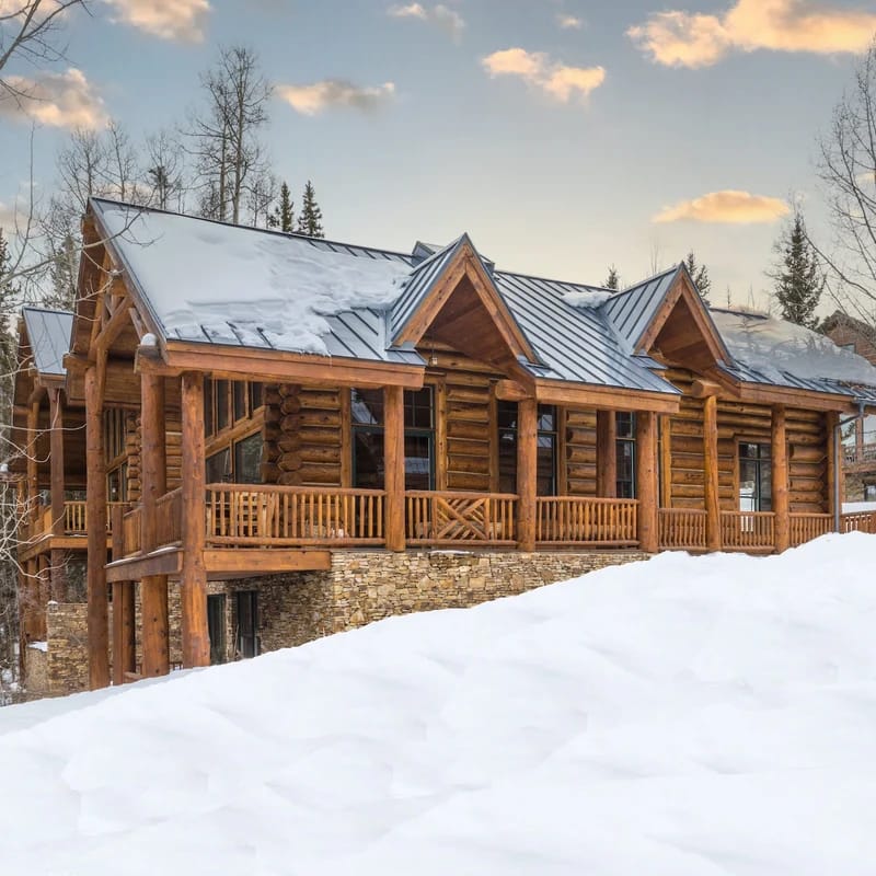Double Cabins Chalet: Cozy Ski In/Out Cabin