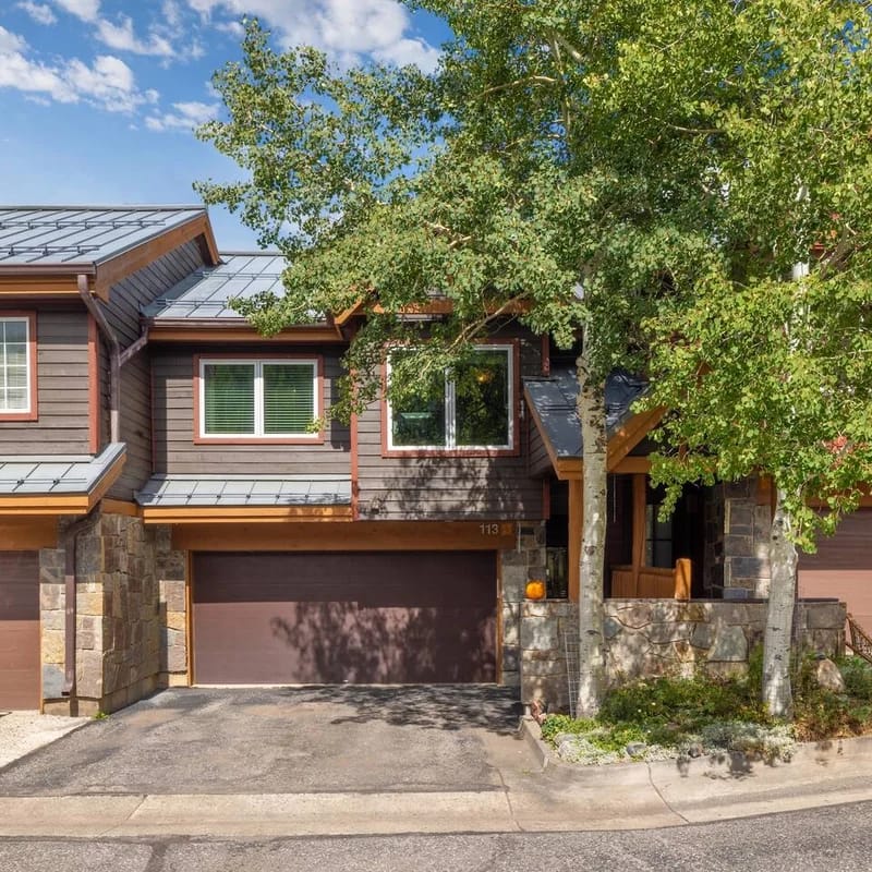 The Westerner: Cozy Cabin-Style Steps to Skiing!
